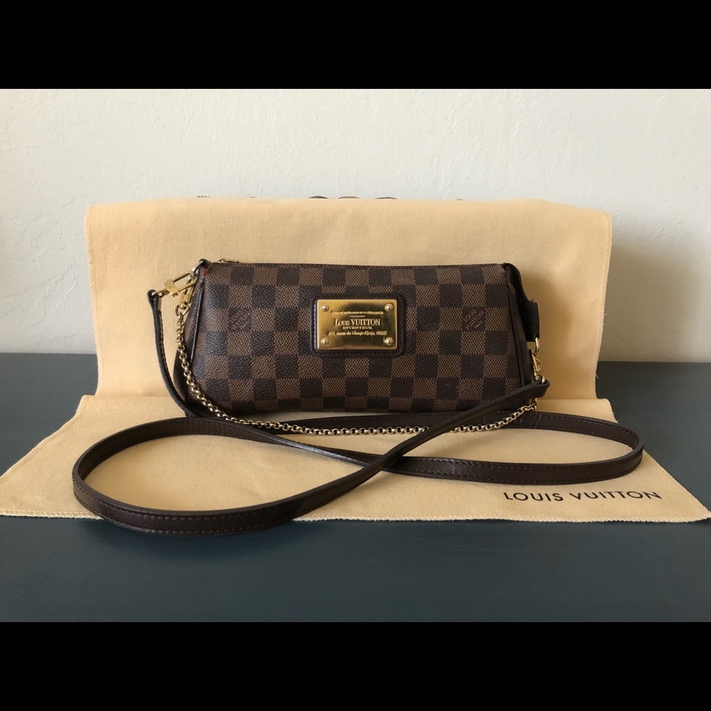 LOUIS VUITTON Eva Clutch